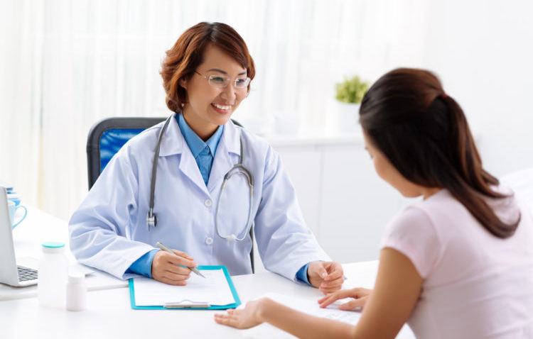 Vì sao bạn có kinh nguyệt 2 lần trong 1 tháng? 2