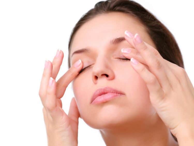 Cách sử dụng trà túi lọc chăm sóc cho đôi mắt sáng khỏe 1
