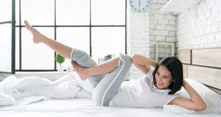 5 bài tập giảm mỡ bụng trên giường dành cho nàng lười 19