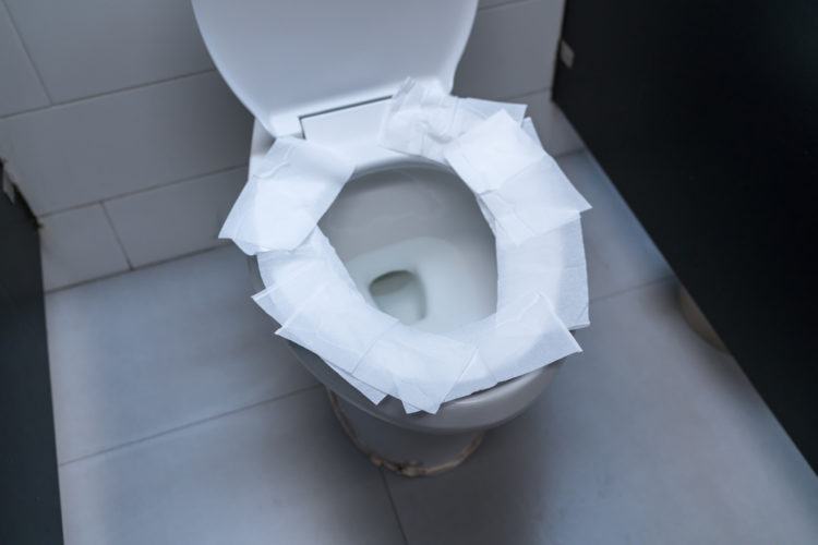 7 cách sử dụng nhà vệ sinh công cộng giúp bạn tránh bệnh tật 2