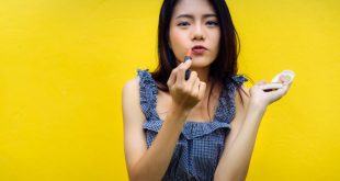 7 bước giúp bạn son môi lâu trôi ngay cả khi ăn tiệc 2