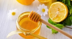 Top 4 Lợi ích cho sức khỏe của việc uống nước chanh trộn mật ong