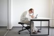 Top 4 Tác hại của ngồi sai tư thế khi làm việc – ngồi cong lưng